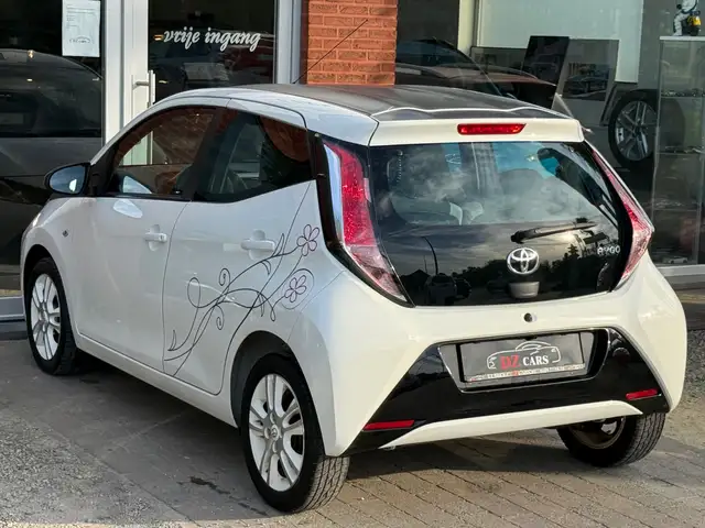 Toyota Aygo view 14