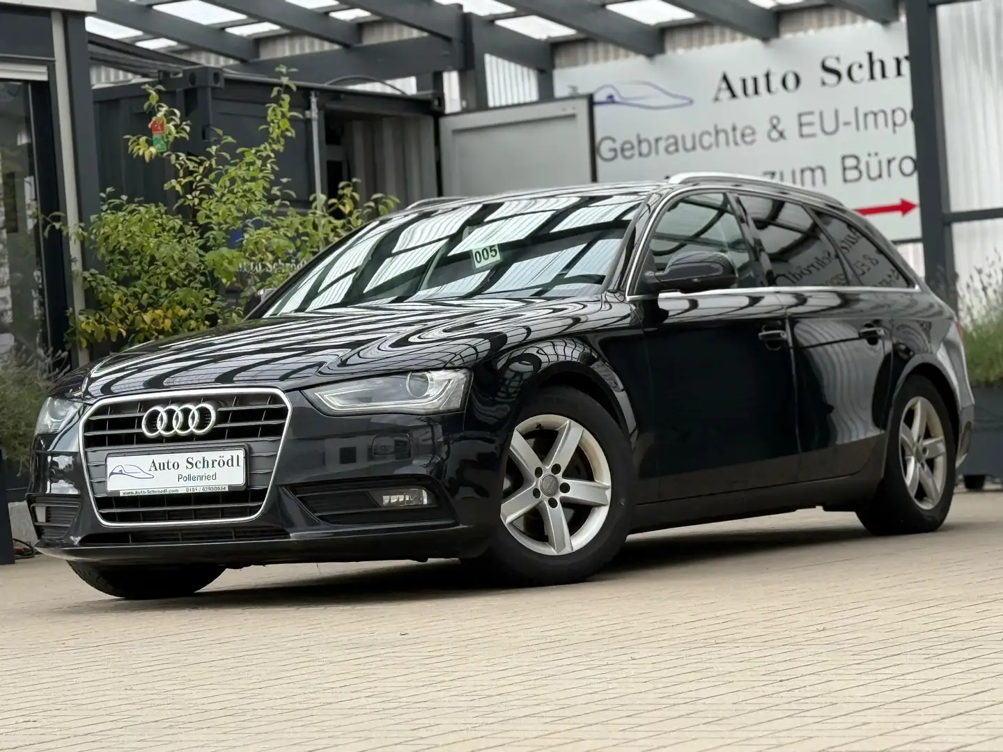 Audi A4 Avant Aut. Ambiente 2.0 TDI, Bi-Xenon, Leder, Navi Чорний - 1