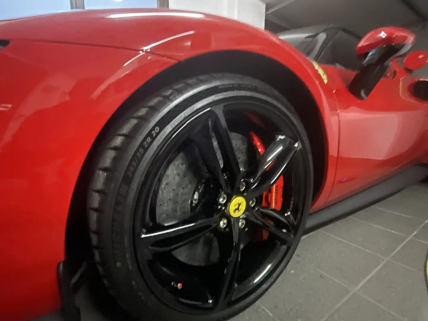 Ferrari 296 GTB 3.0 Rosso corsa - 2