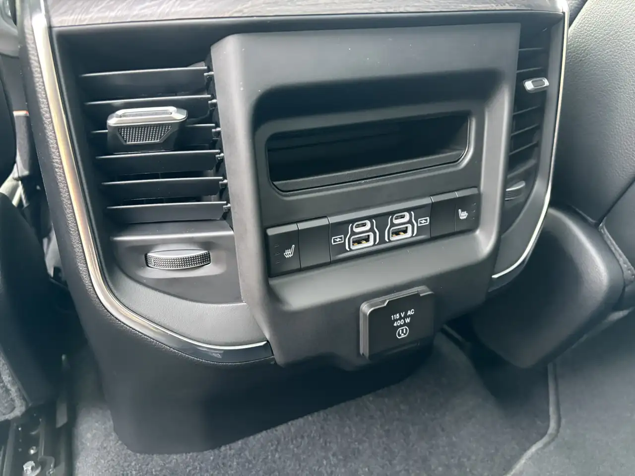 Dodge RAM 2024 — фото 19