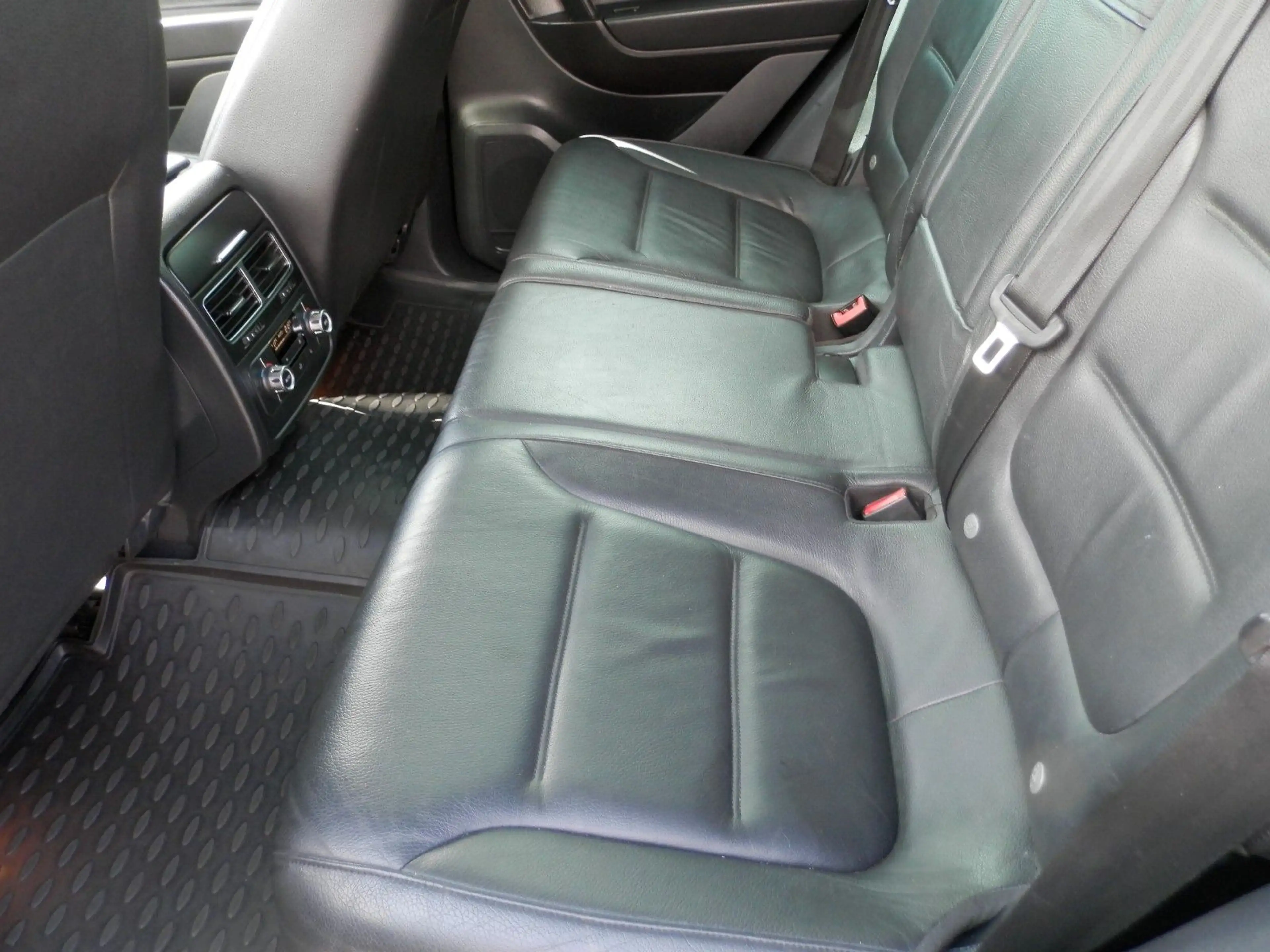 Volkswagen Touareg V6 TDI BMT"Bi-Xenon"Kamera"LED" — photo 8