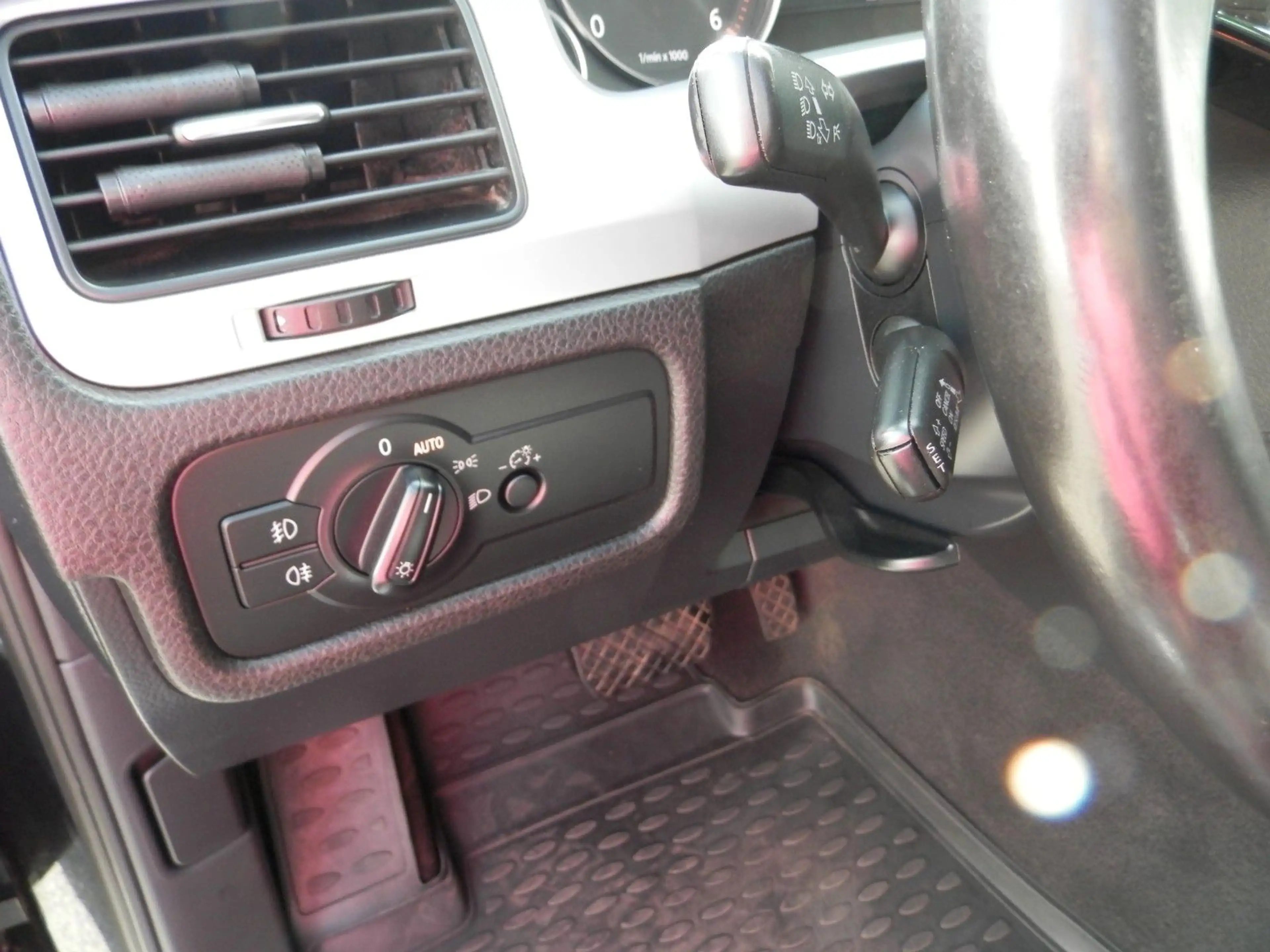 Volkswagen Touareg V6 TDI BMT"Bi-Xenon"Kamera"LED" — photo 11