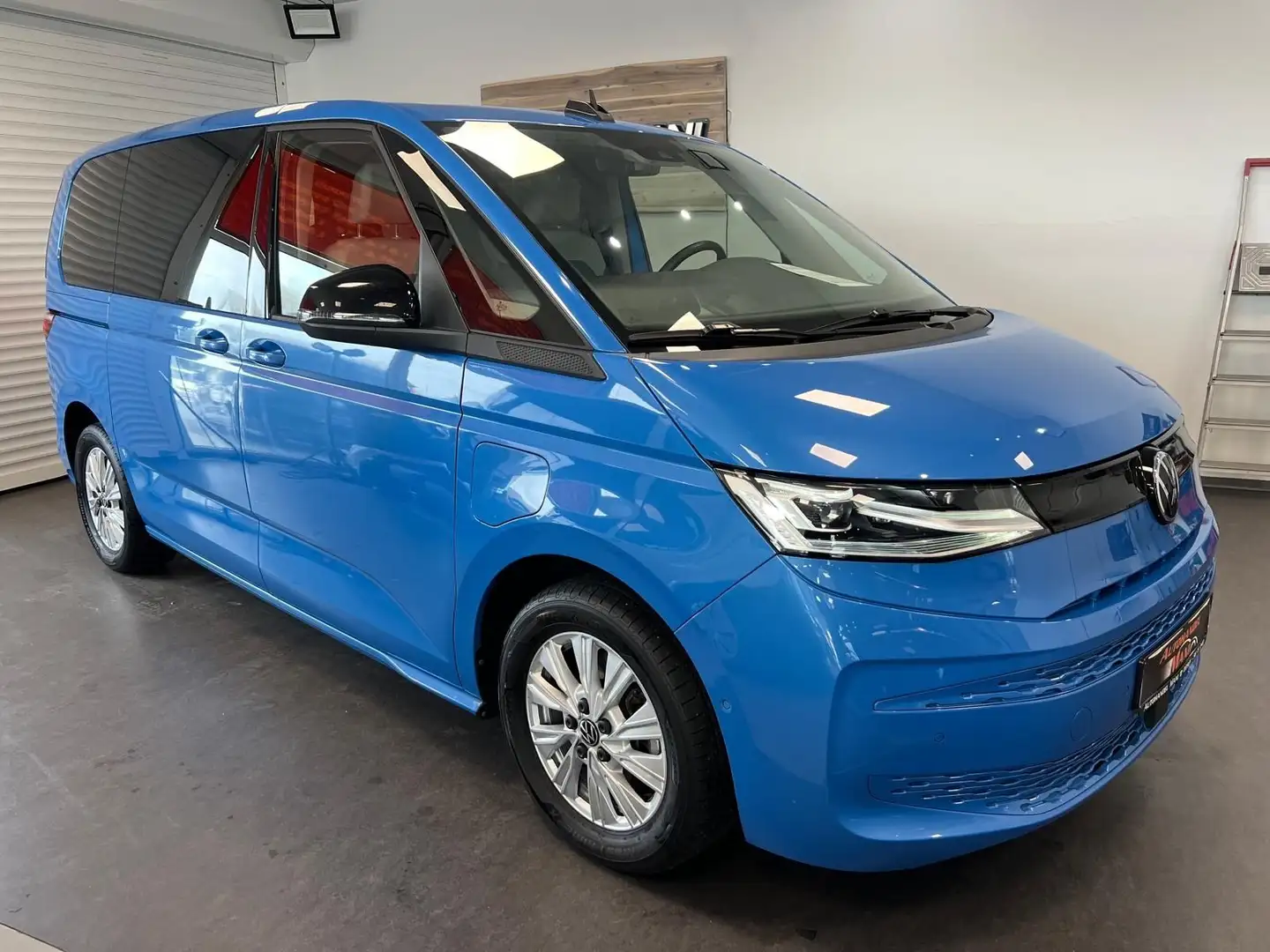 Volkswagen T7 Multivan E-Hybrid / AHK / Temp/Klima Blau - 1