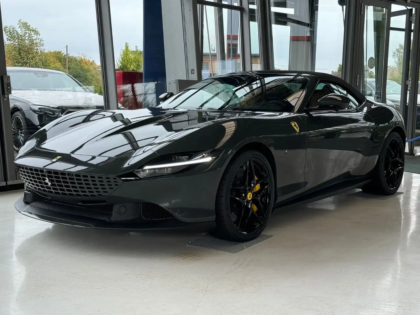 Ferrari Roma 3.9 T V8 Spider DCT Matrix/360/JBL/ADAS Gris - 1