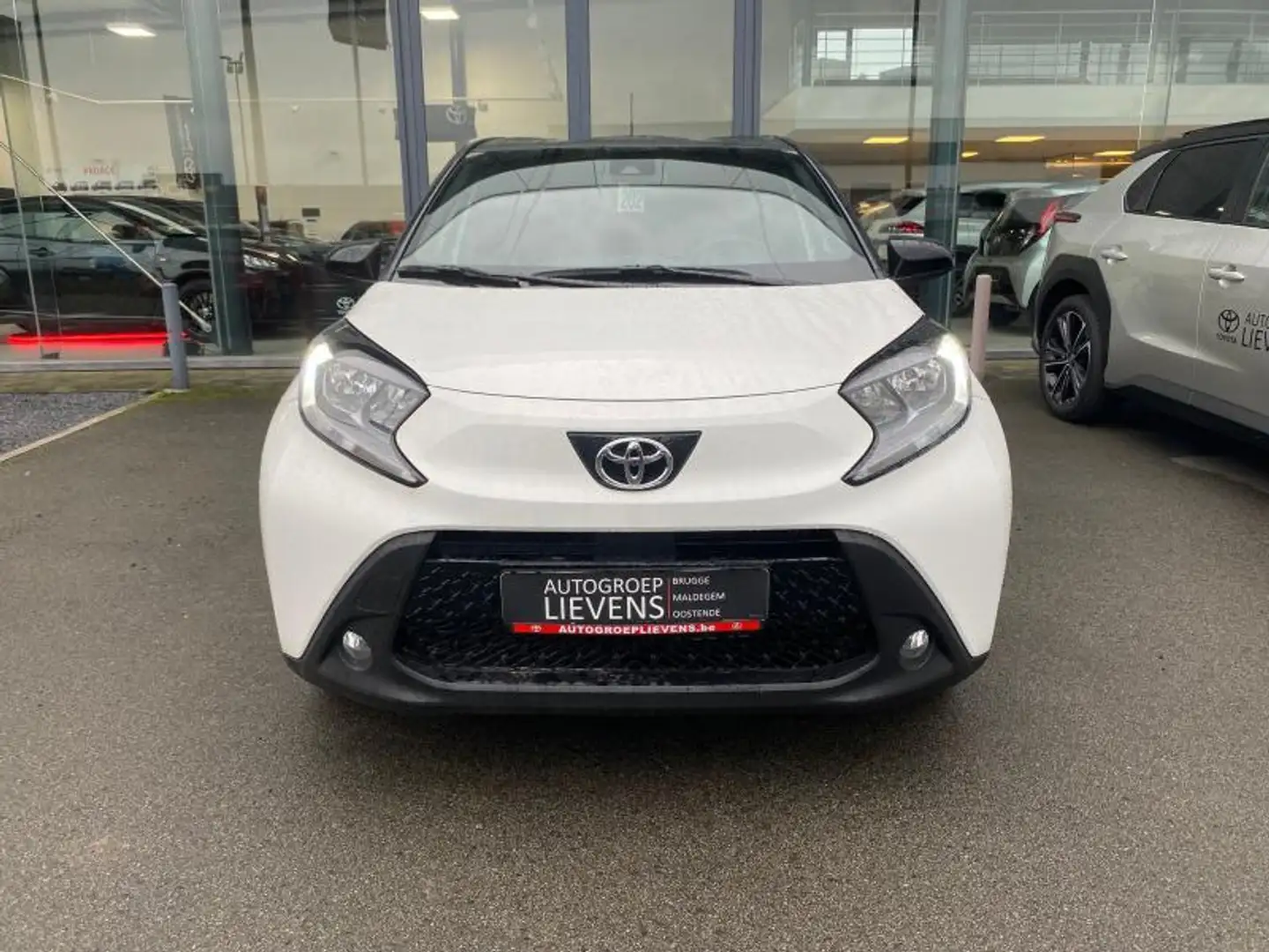 Toyota Aygo X PULSE 1.0 BENZ MT Wit - 2