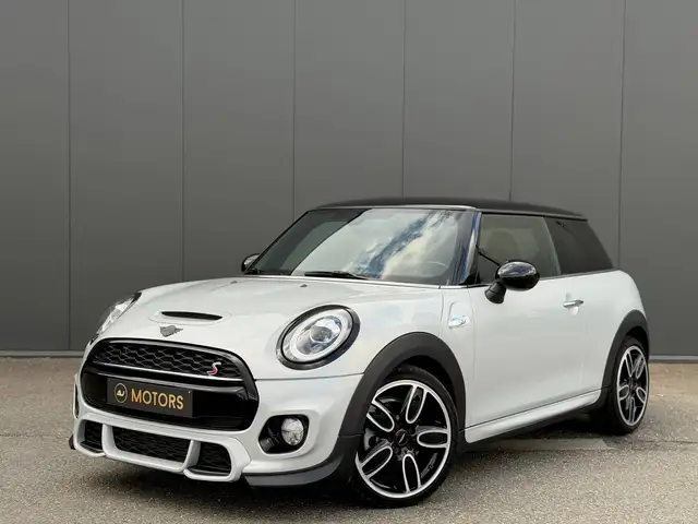 MINI Cooper S 192cv - Boite manuelle - Pack JCW - LED - Navi Pro