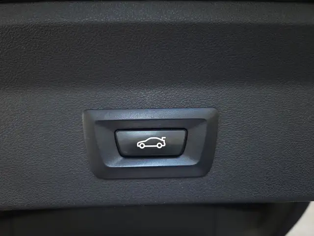 BMW X3 view 13