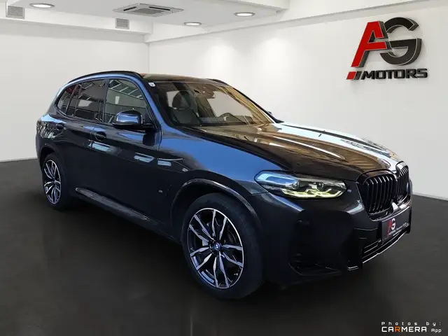 BMW X3 view 3