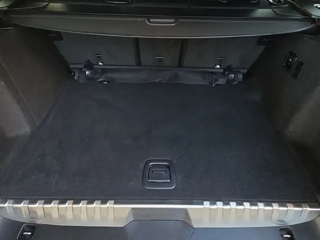 BMW X3 view 12