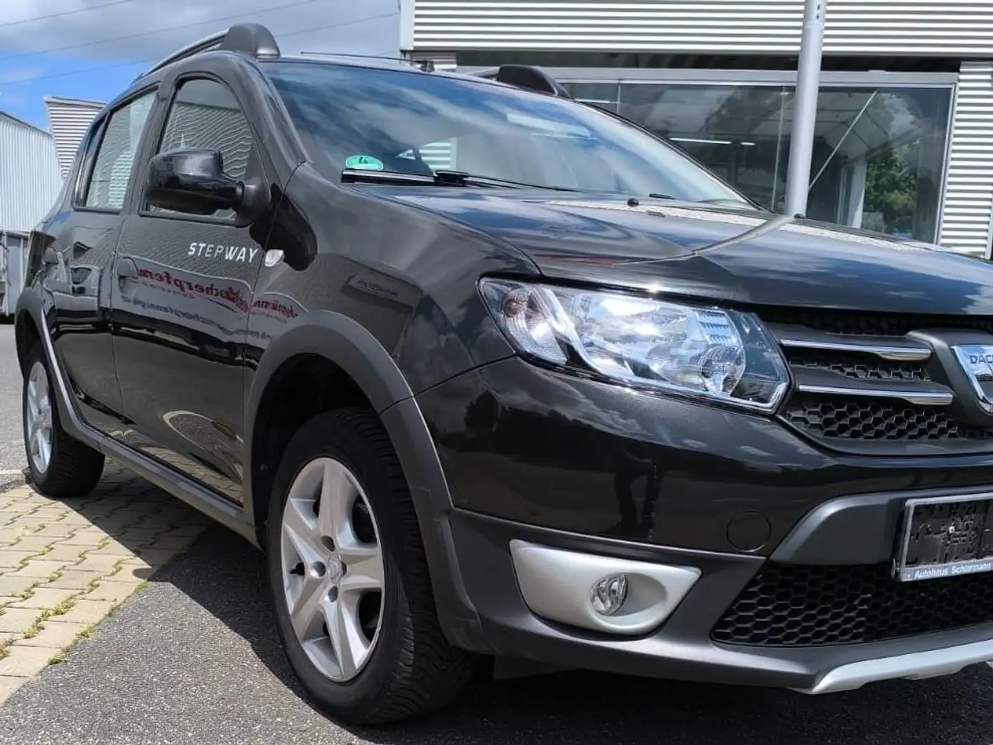 Dacia Sandero Sandero Stepway TCe 90 S Schwarz - 1