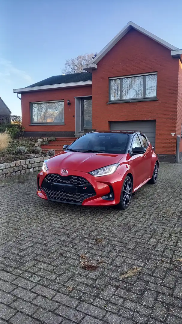 Toyota Yaris Yaris Hybrid 130 1.5 VVT-i GR SPORT Rouge - 1