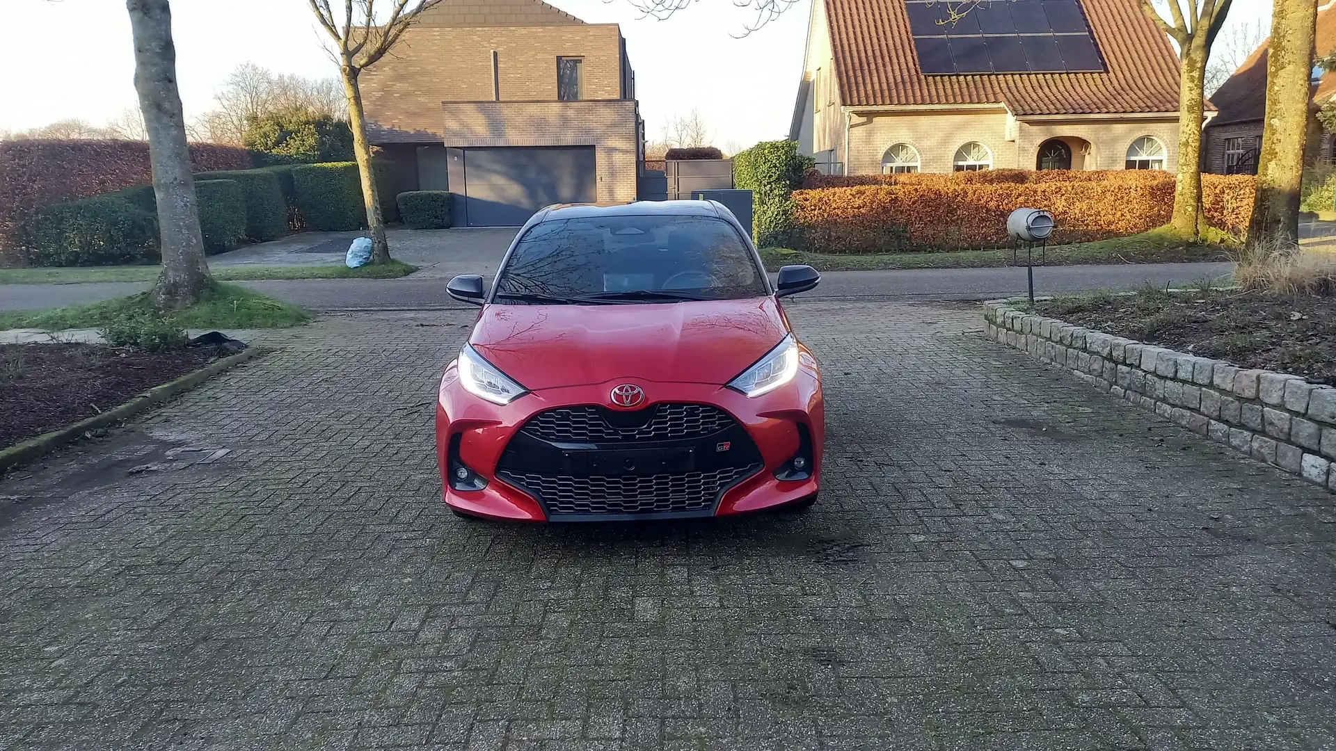 Toyota Yaris Yaris Hybrid 130 1.5 VVT-i GR SPORT Rouge - 2