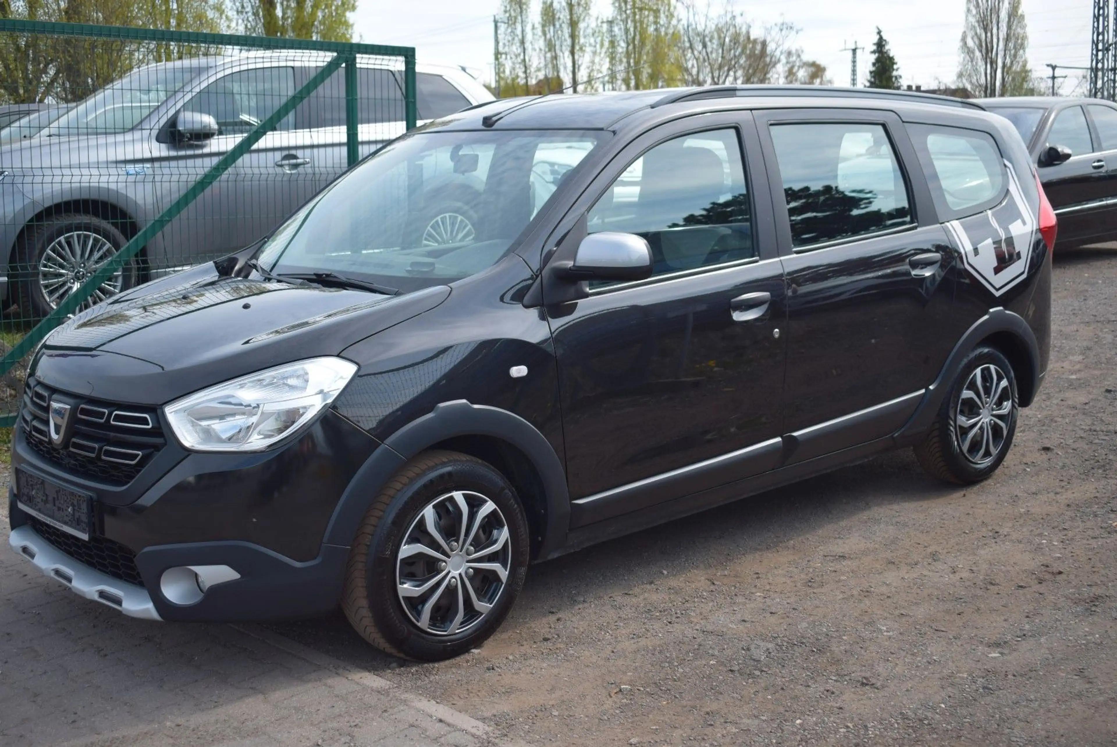 Dacia Lodgy Stepway — photo 2