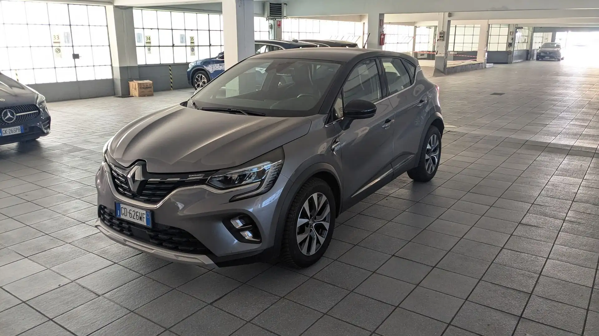 Renault Captur TCe 12V 90 CV Intens Grau - 1