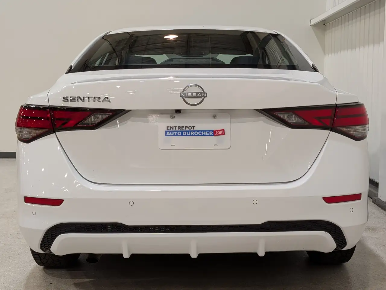 Nissan Sentra снимка Nissan Sentra