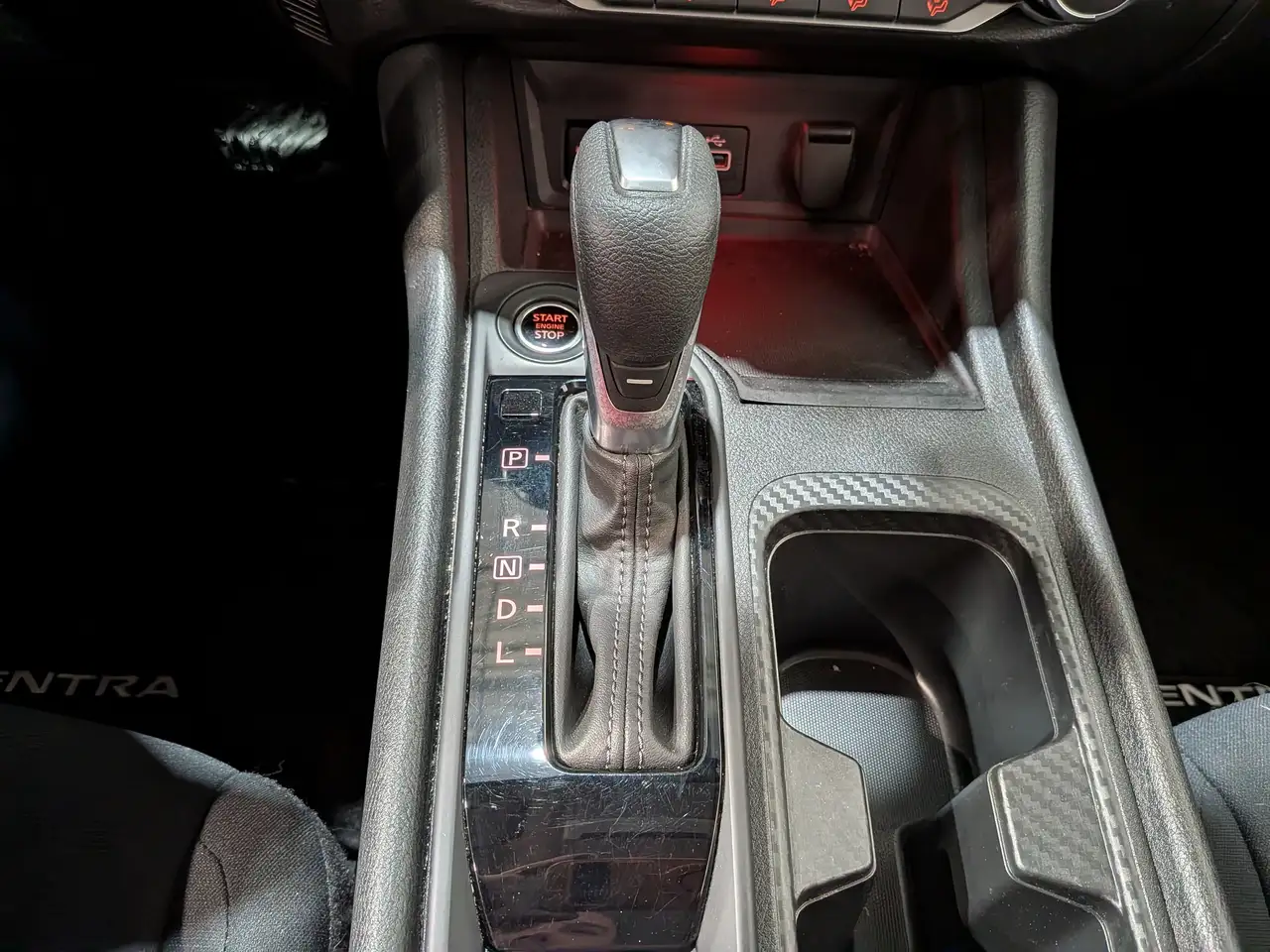Nissan Sentra снимка Nissan Sentra