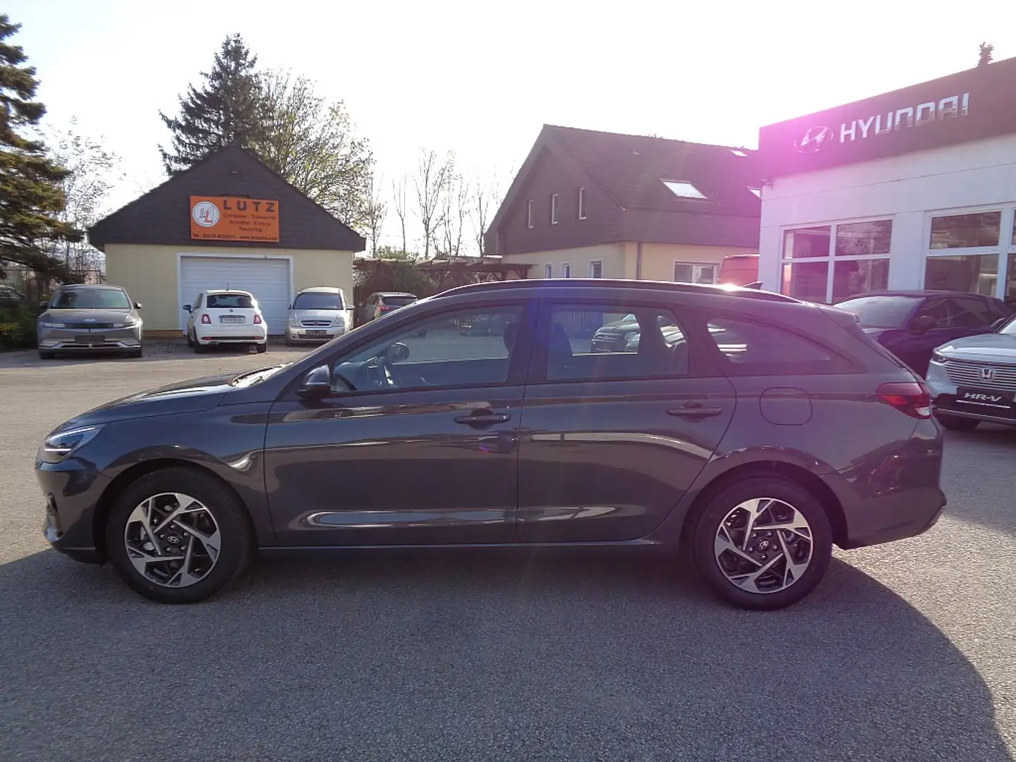 Hyundai i30 Kombi 1,0 TGDI Go! DCT Gris - 2