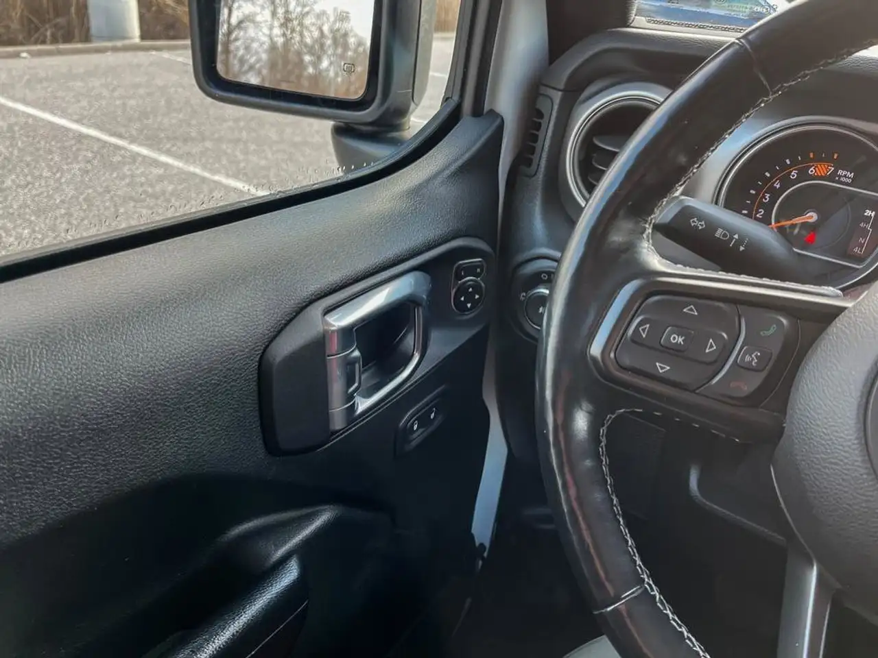 Jeep Wrangler снимка Jeep Wrangler
