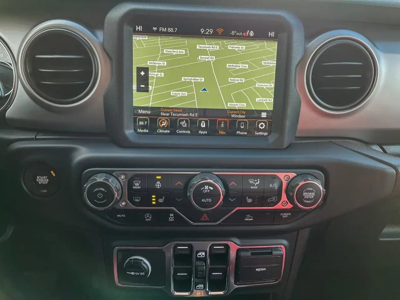 Jeep Wrangler снимка Jeep Wrangler