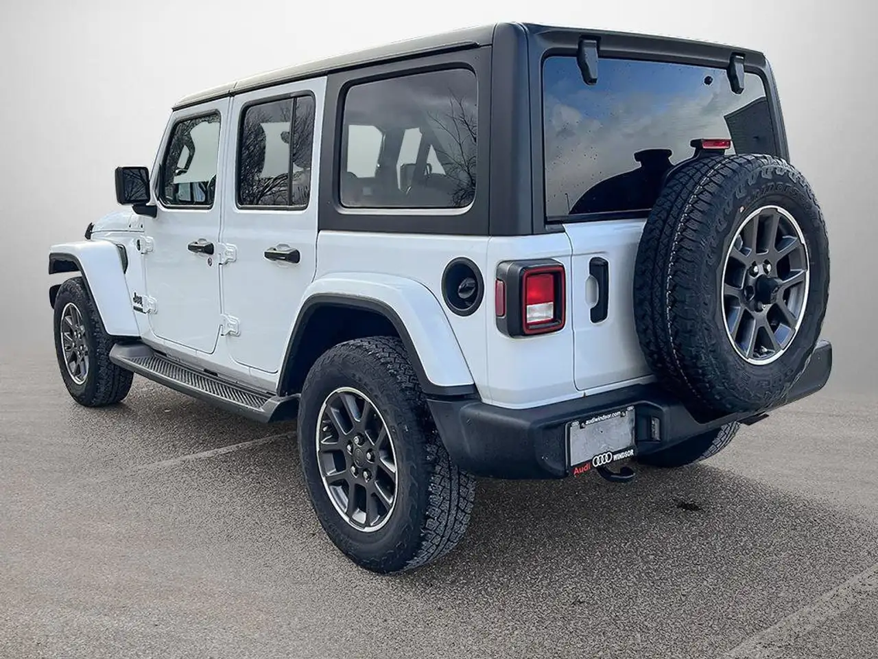 Jeep Wrangler снимка Jeep Wrangler