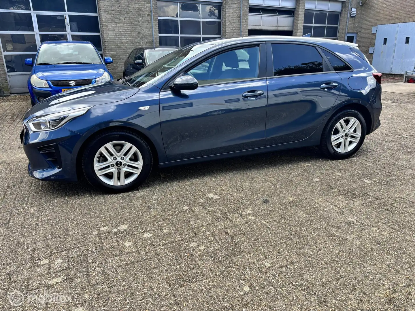 Kia Ceed / cee'd 1.0 T-GDi DynamicLine / Luxe uitvoering Bleu - 2