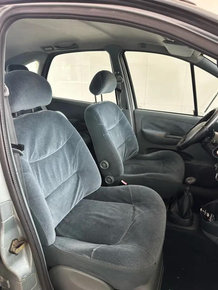 Renault Scenic 1.6 RT, foto 3