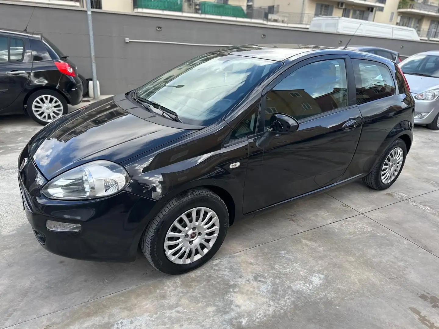 Fiat Punto Evo 3p 1.2 Dynamic s&s Nero - 2