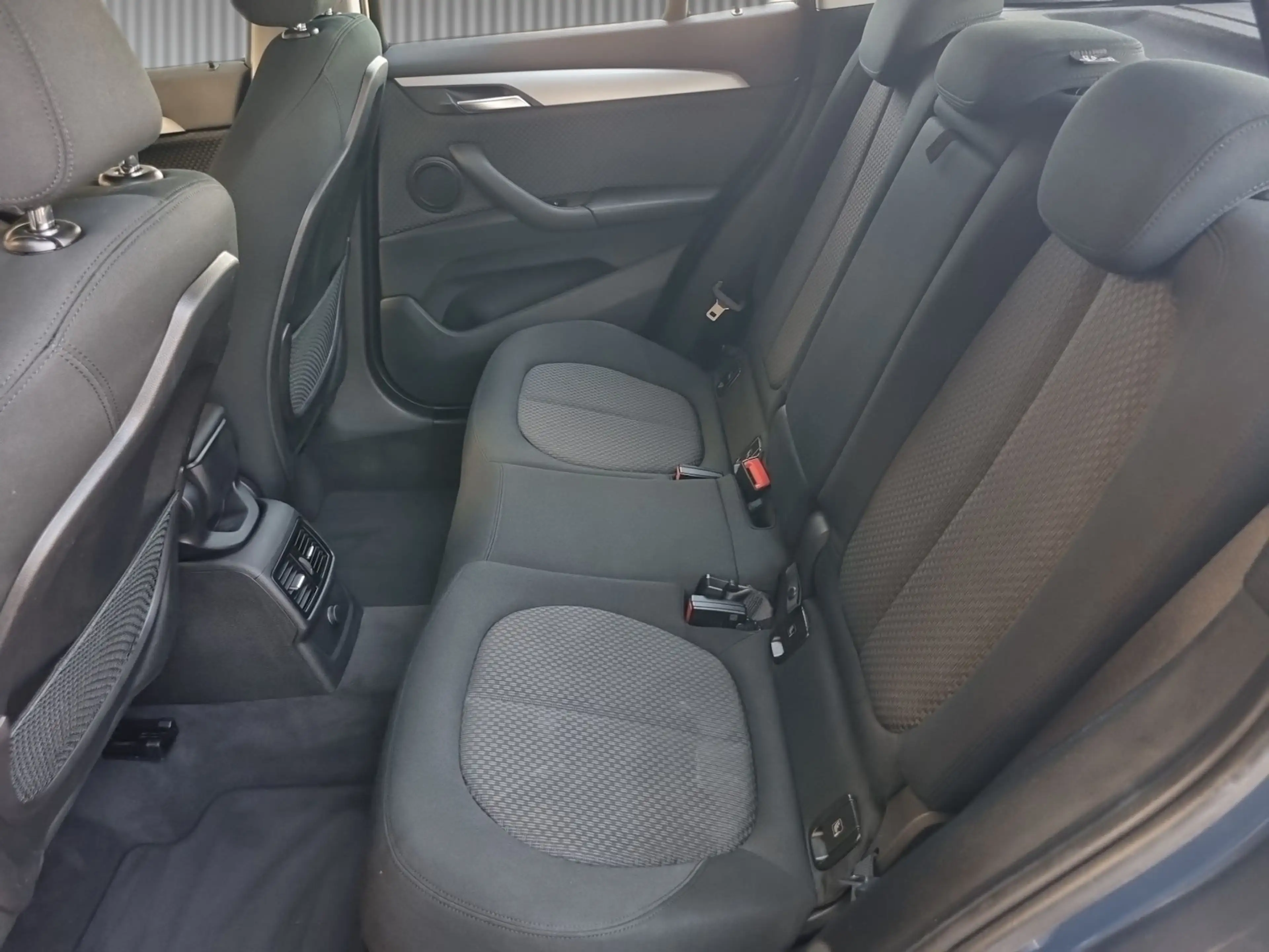 BMW X1 sDrive 18i Advantage LED*adapt.Tempomat*AHK — photo 10