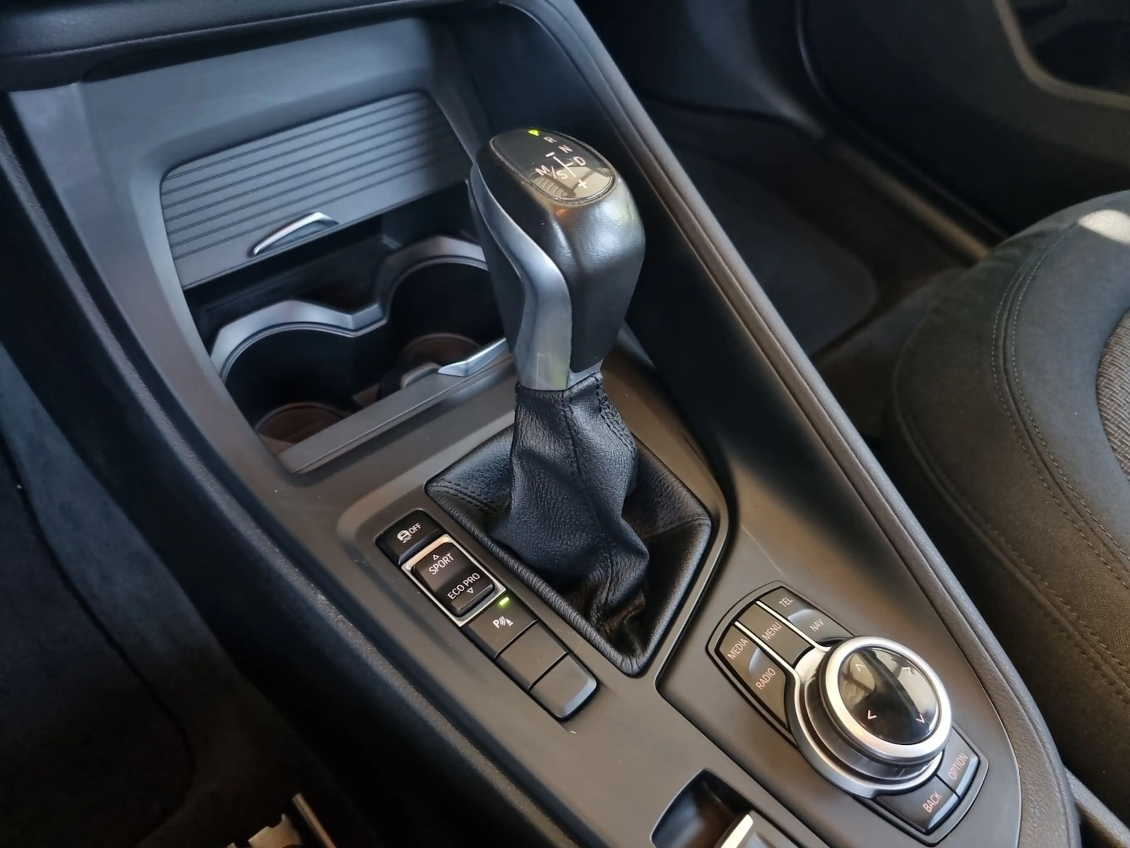 BMW X1 sDrive 18i Advantage LED*adapt.Tempomat*AHK — photo 9