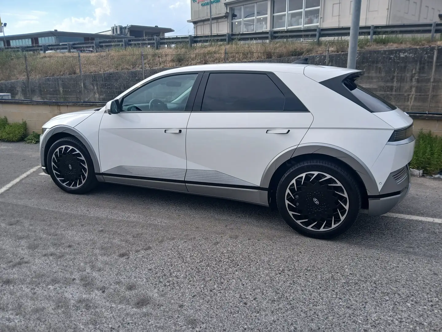 Hyundai IONIQ Ioniq 5 5 72,6 kWh Evolution Re-Charge Pack rwd Bianco - 1