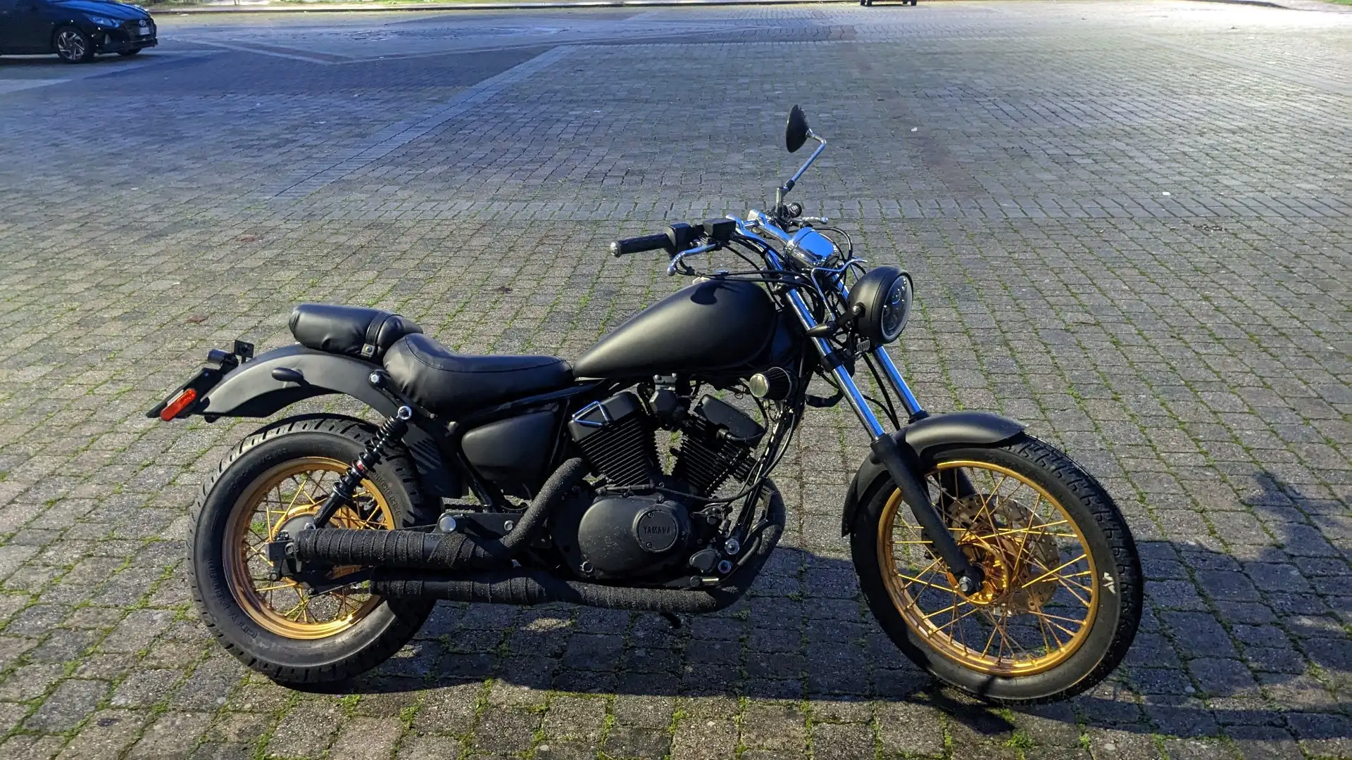 Yamaha XV 250 Černá - 1