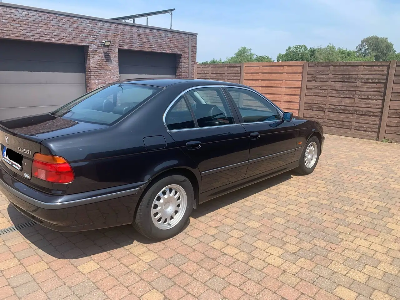 BMW 523i, foto 4