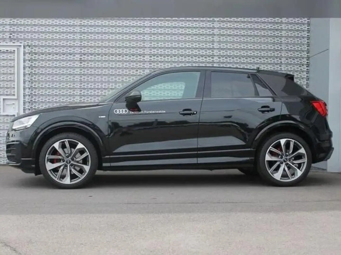 Audi Q2 Audi Q2 35 TDI Advanced 110 kW 2020 Diésel automático, elegante y eficiente Excelente estado y equipamiento Único!*Auto** Negro - 2