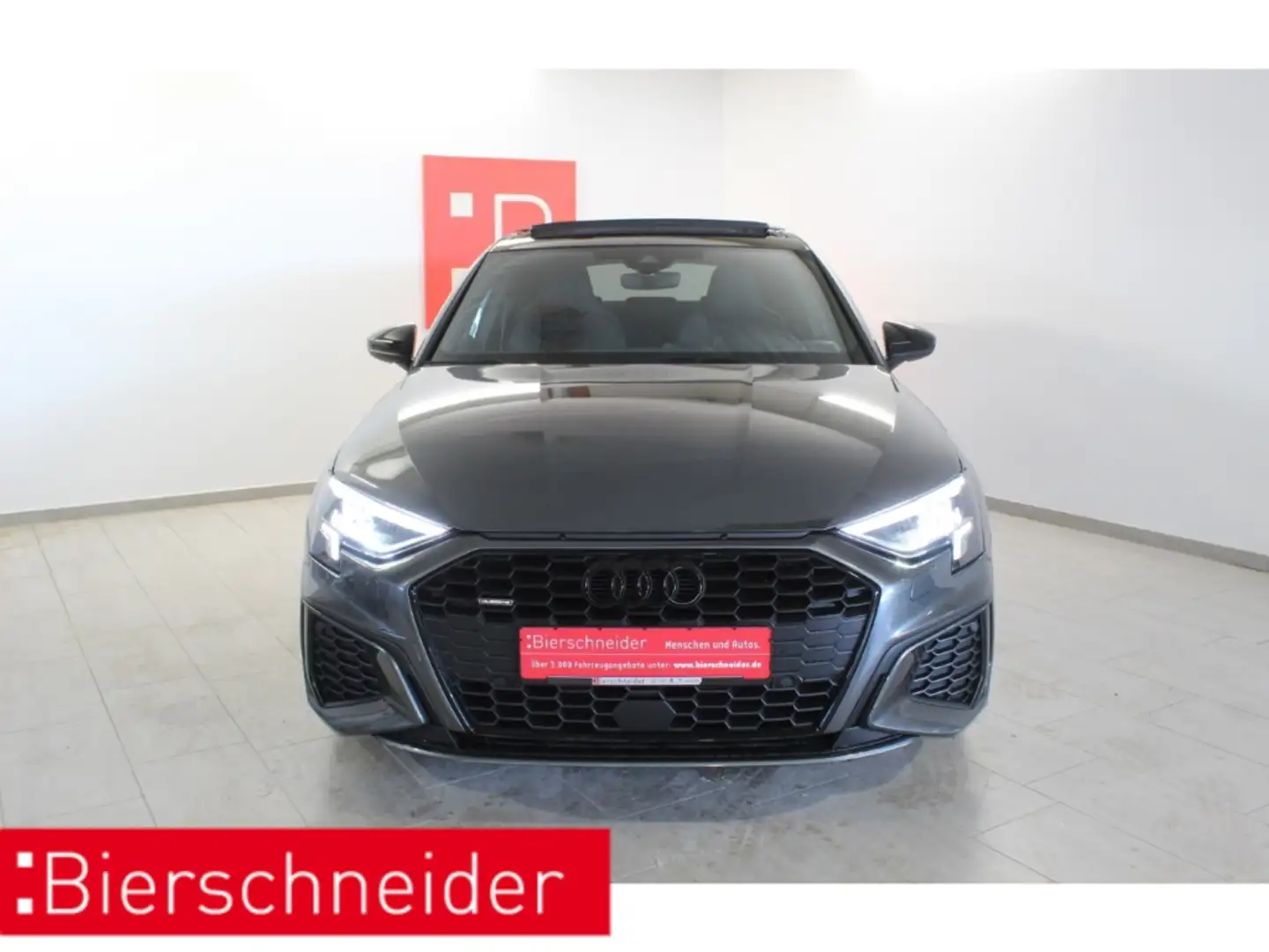 Audi A3 Sportback 40 TFSI qu. S-Tronic 2x S-Line Style* 19 Grau - 2