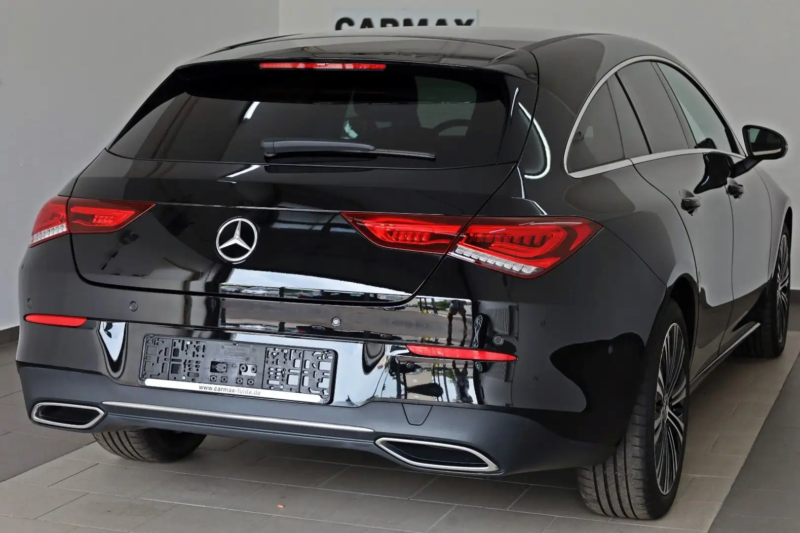 Mercedes-Benz CLA 200 Leder,Navi,LED,Kamera,SH,SR+WR Schwarz - 2