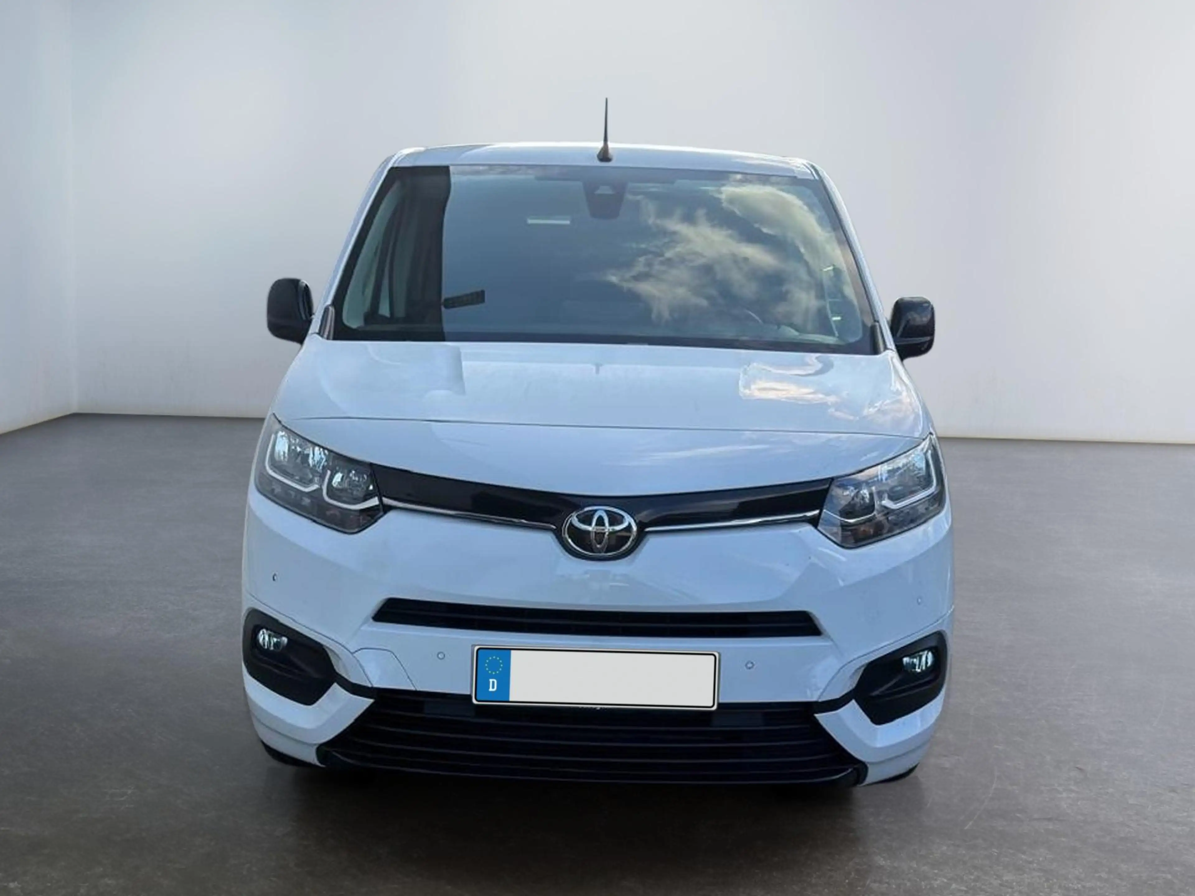 Toyota Proace City Verso 1.2 L2 Team D 7 Sitzer APP Connect PDC AH... — photo 7