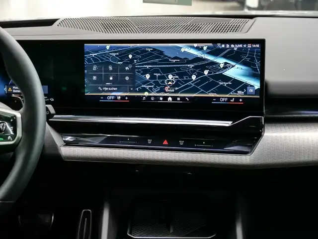 BMW 5 Series view 12