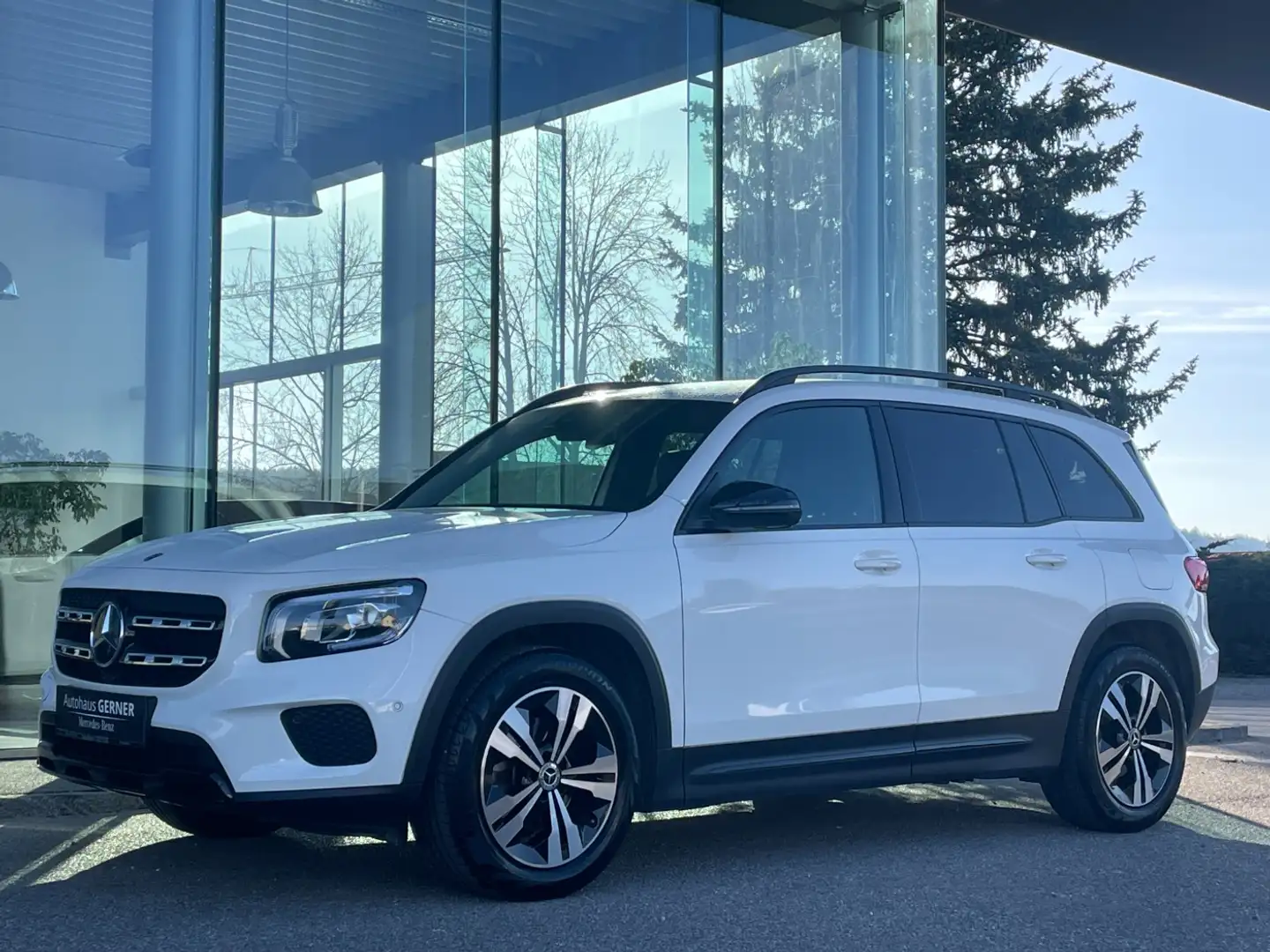 Mercedes-Benz GLB 180 d Progressive ParkAss. LED SpurH LM KAM Weiß - 2