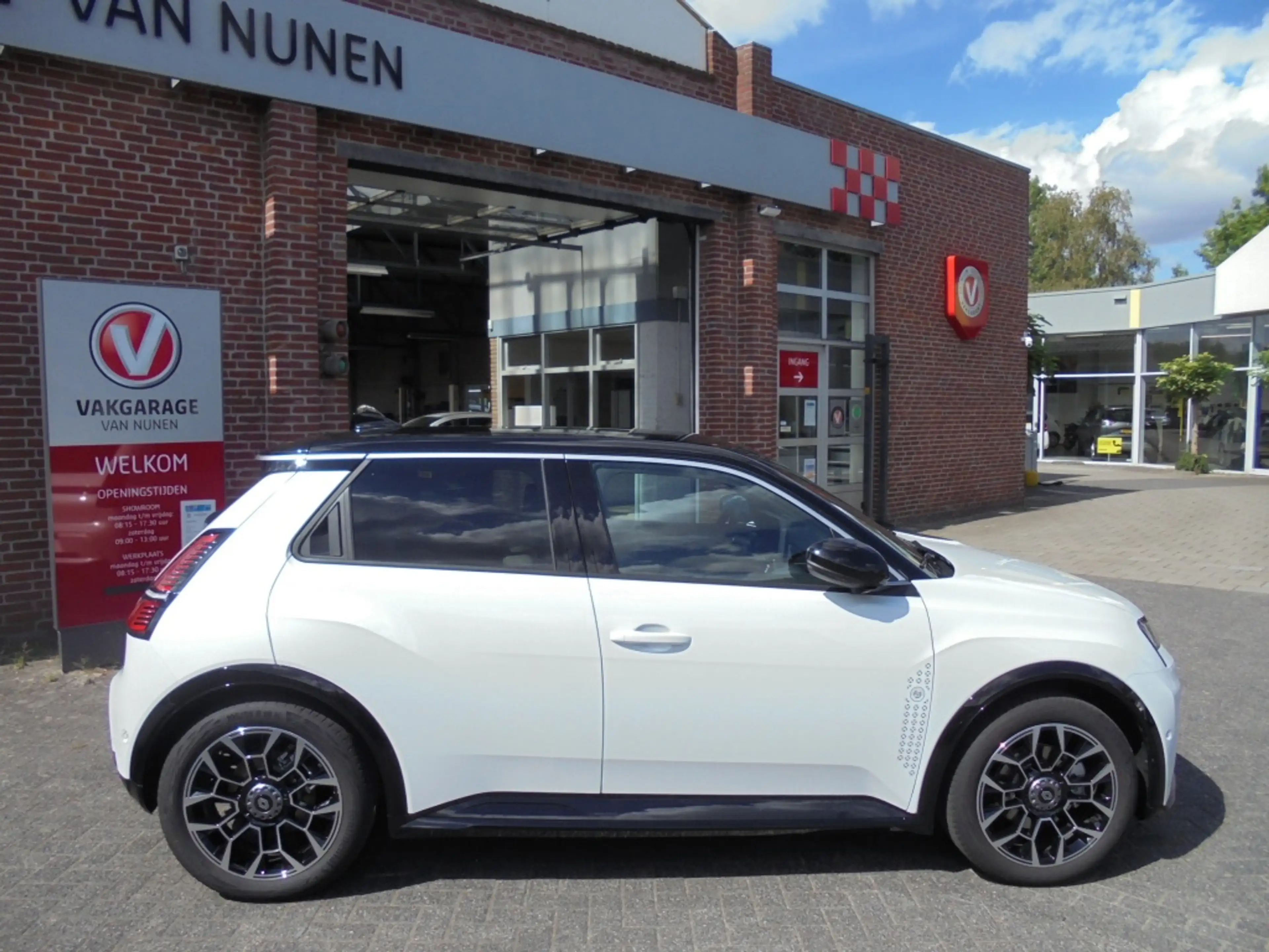 Renault R 5 Roland-Garros 52 kWh||Comfort Range||Harman Cardon — photo 10