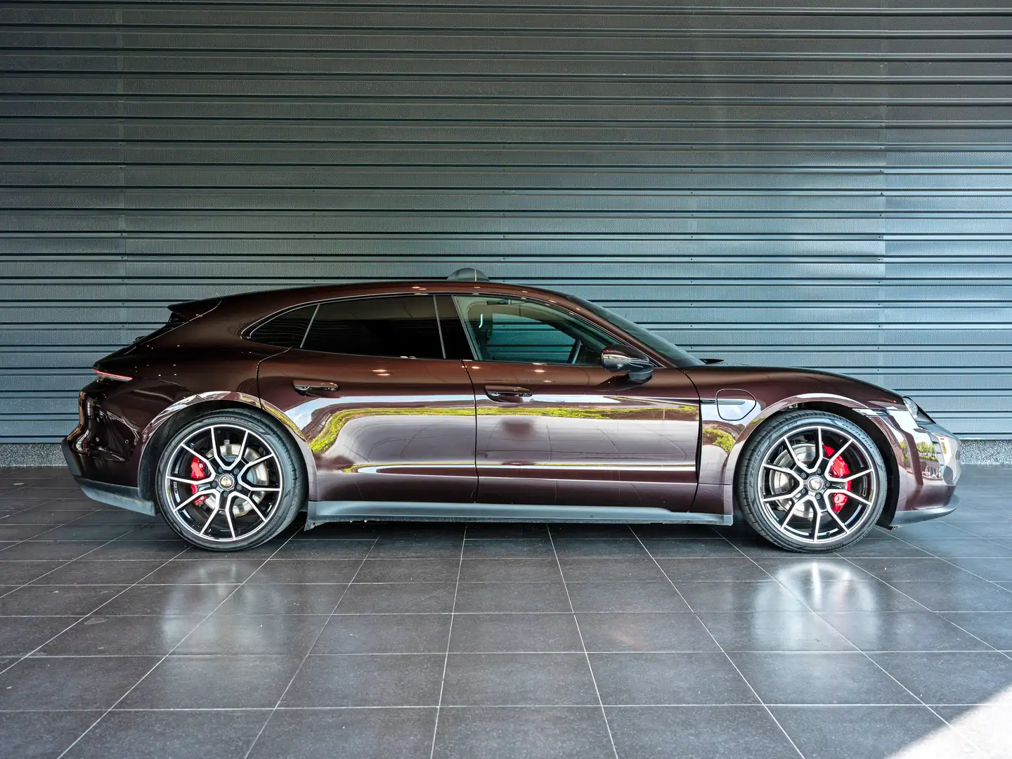Porsche Taycan 4 S Sport Turismo Brun - 2