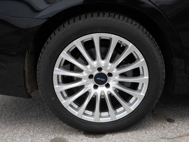 Mercedes-Benz S-Class view 6