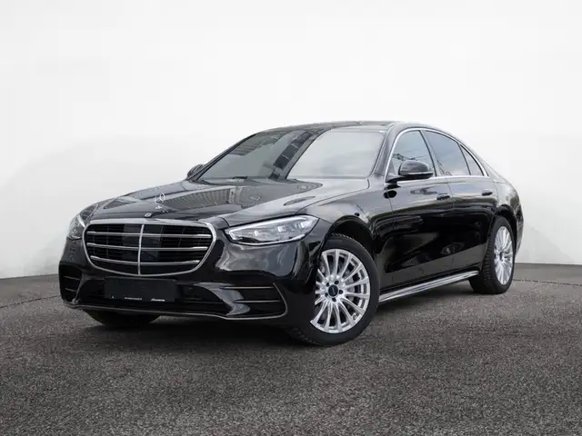 Mercedes-Benz S-Class view 2