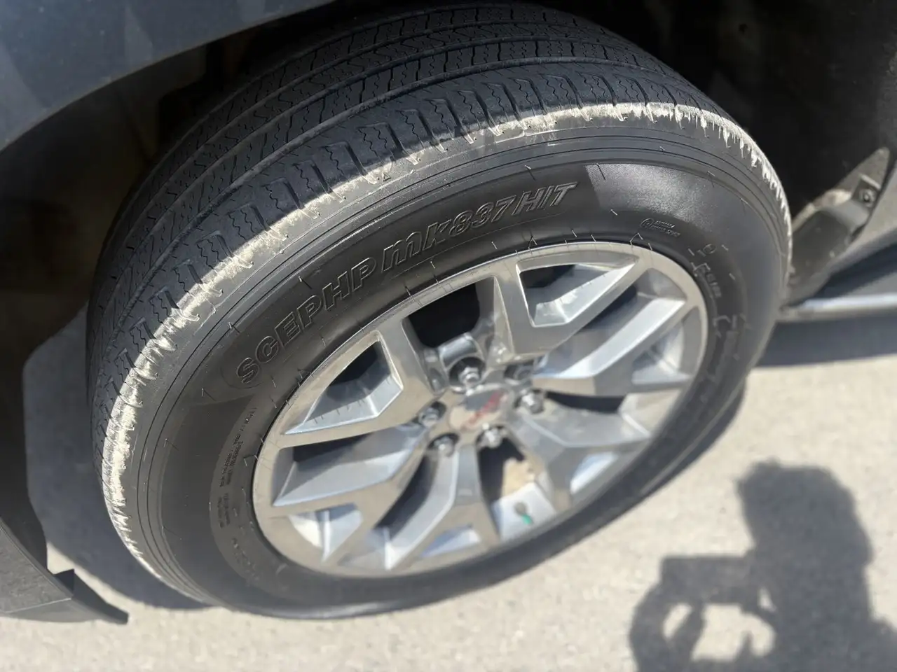 GMC Yukon снимка GMC Yukon