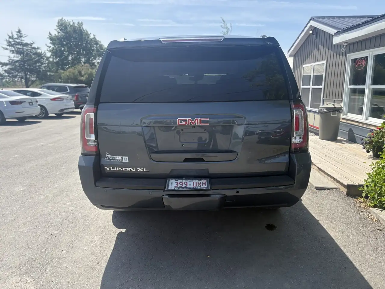 GMC Yukon снимка GMC Yukon