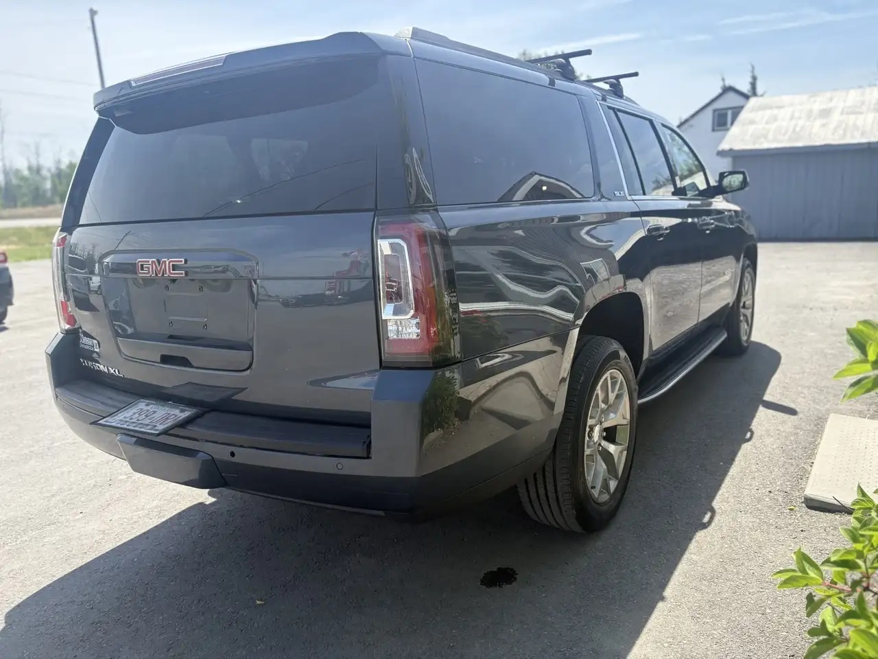GMC Yukon снимка GMC Yukon