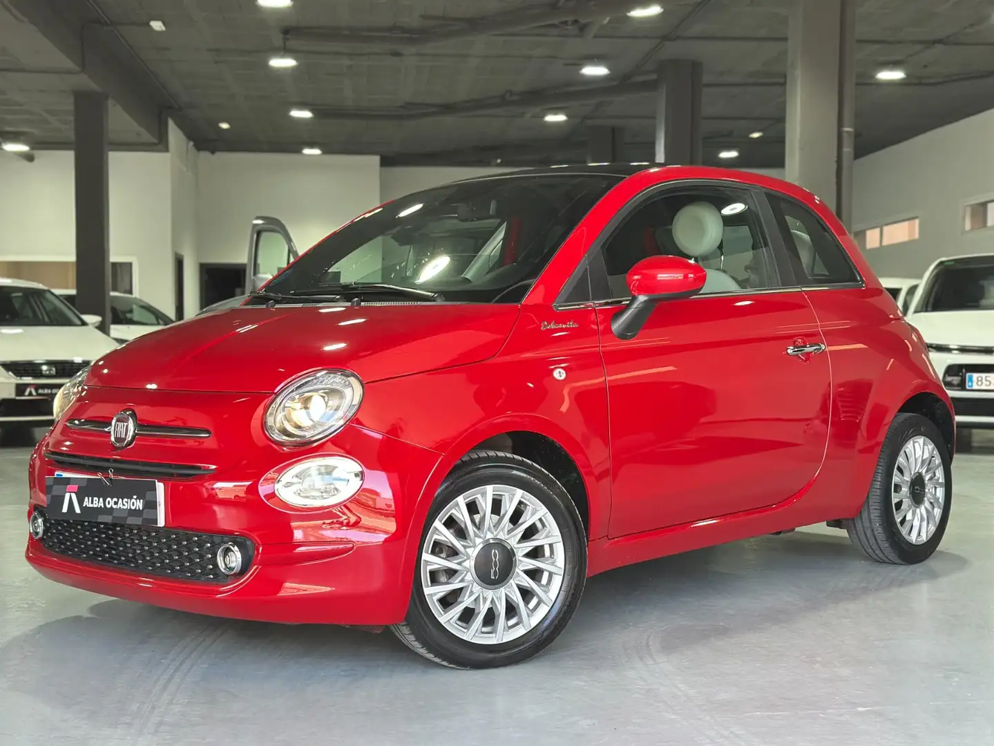 Fiat 500 1.0 Hybrid Dolcevita 52kW Rouge - 1