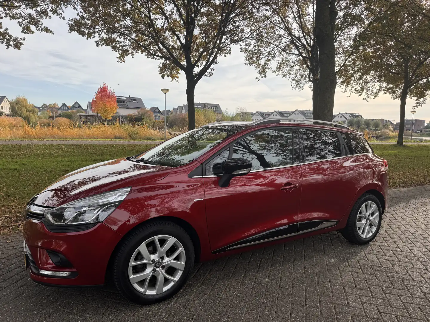 Renault Clio Estate 0.9 TCe Limited Rojo - 1