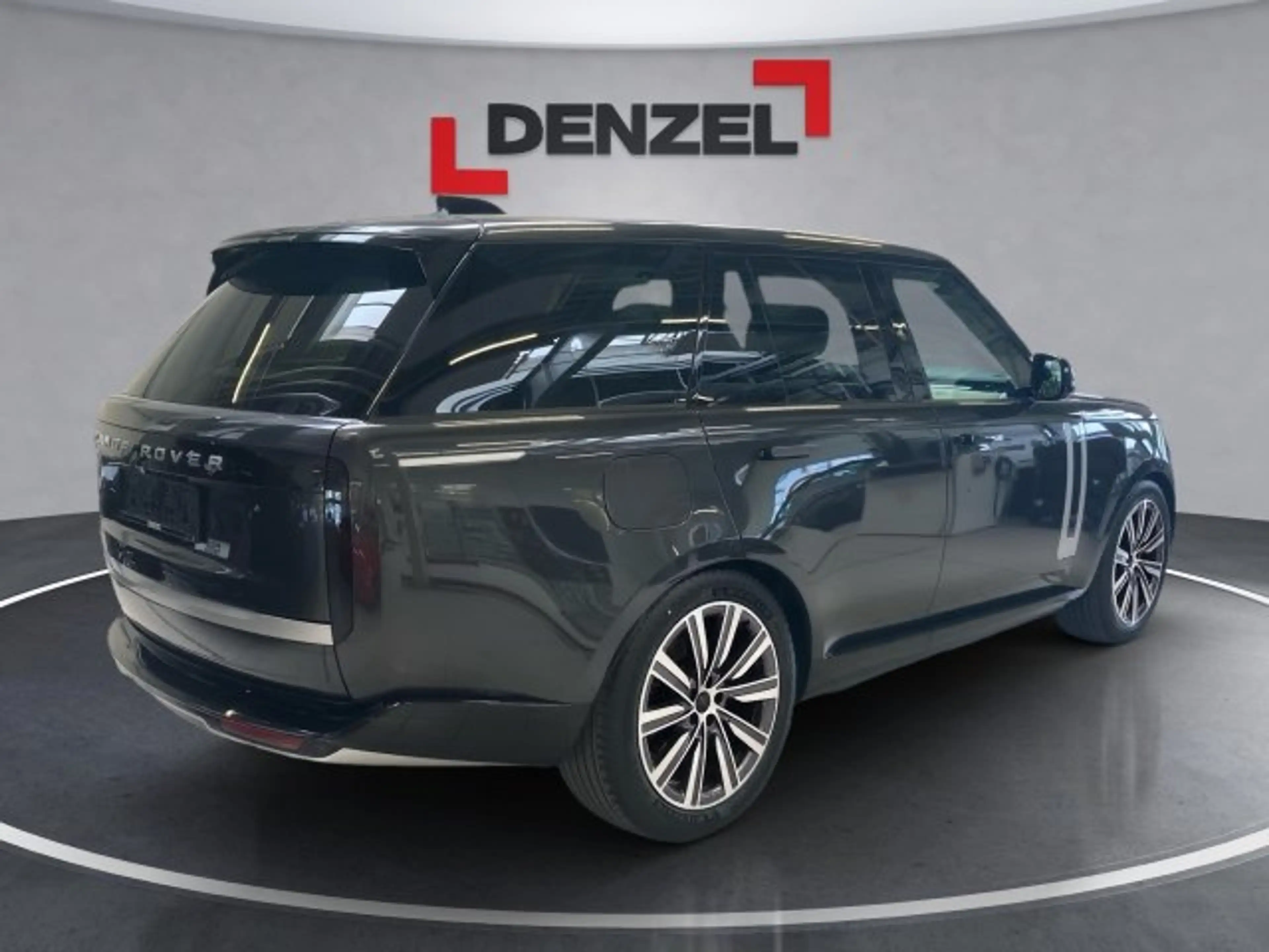 Land Rover Range Rover P550e Autobiography — photo 4