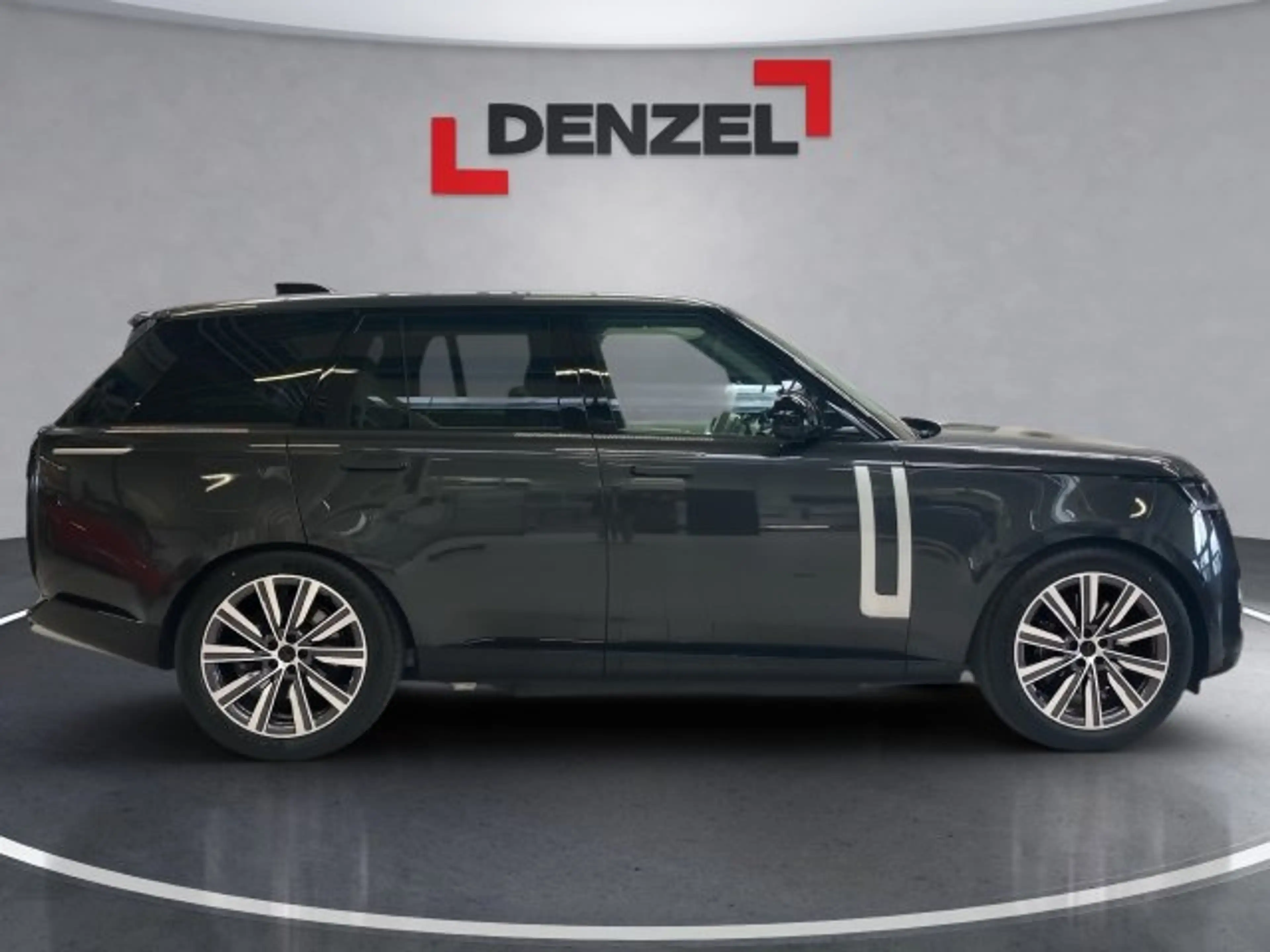 Land Rover Range Rover P550e Autobiography — photo 5