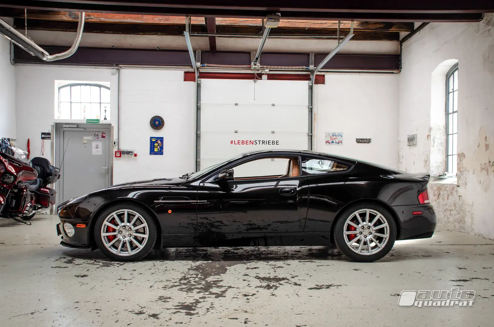 Aston Martin Vanquish S V12 mit nur 12tkm Negru - 1